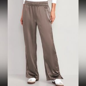 Old Navy Satin Wide Leg Pants in Taupe